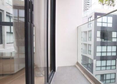 2-BR Condo at Liv @ 49 near BTS Thong Lor