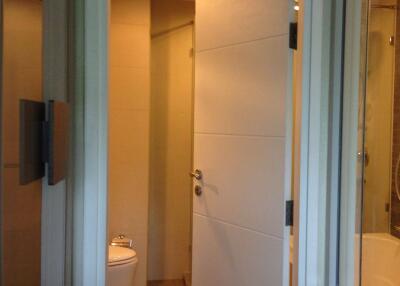 1-BR Condo at The Crest Sukhumvit 49 near BTS Thong Lor