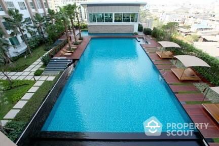 1-BR Condo at Q House Sathorn near BTS Krung Thon Buri