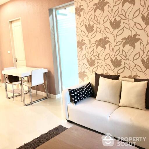 1-BR Condo at Q House Sathorn near BTS Krung Thon Buri