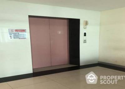 5-BR Townhouse near BTS Punnawithi