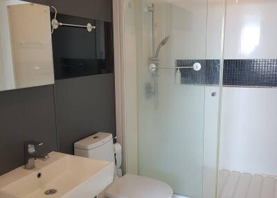 2-BR Condo at The Room Sukhumvit 62 near BTS Punnawithi