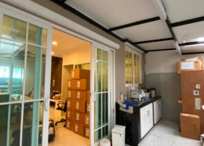 4-BR Townhouse near BTS Udom Suk