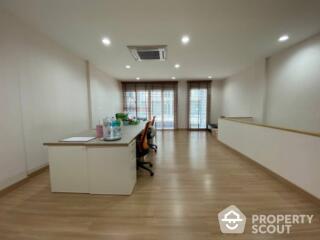 4-BR Townhouse near BTS Udom Suk