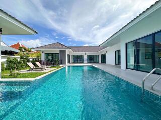 6 Bedrooms House East Pattaya H010949