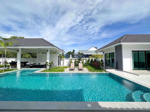 6 Bedrooms House East Pattaya H010949