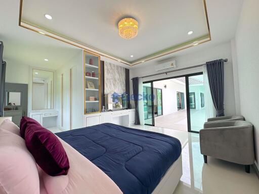 6 Bedrooms House East Pattaya H010949