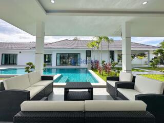 6 Bedrooms House East Pattaya H010949