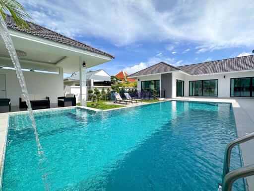 6 Bedrooms House East Pattaya H010949