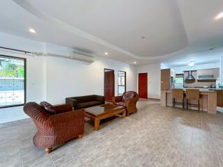 Well Maintain 3 Bedroom Pool Villa On Soi 6