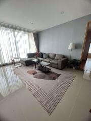 2 bed Condo in The Empire Place Yan Nawa Sub District C020263