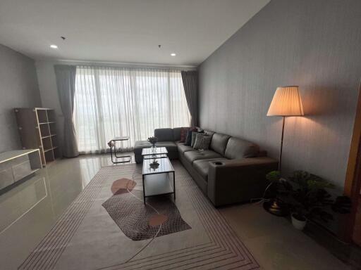 2 bed Condo in The Empire Place Yan Nawa Sub District C020263