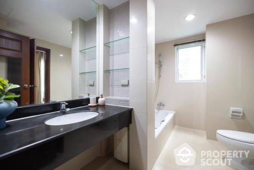 2-BR Apt. near BTS Phrom Phong