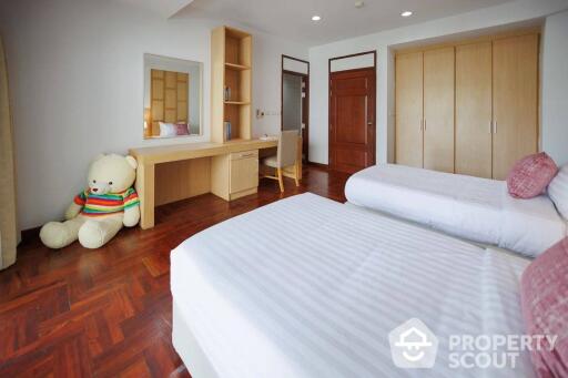 2-BR Apt. near BTS Phrom Phong