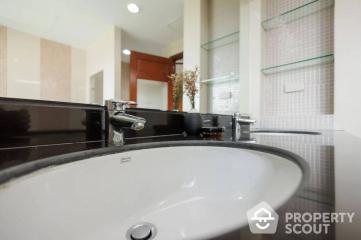 2-BR Apt. near BTS Phrom Phong