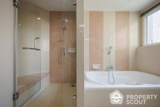 2-BR Apt. near BTS Phrom Phong