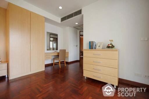 2-BR Apt. near BTS Phrom Phong