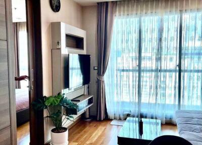 1-BR Condo at The Address Sathorn near BTS Saint Louis