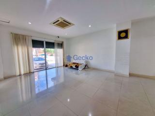 3 Bedrooms House Central Pattaya H010953