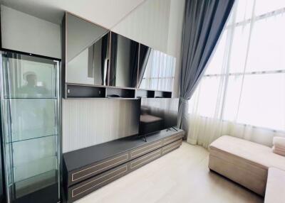 1 bed Duplex in Knightsbridge Prime Sathorn Thungmahamek Sub District D020260