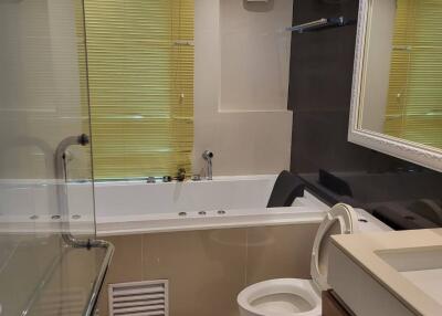 2-BR Condo at Rhythm Ratchada-Huaikwang near MRT Huai Khwang