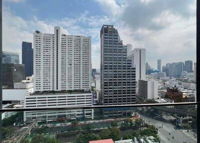 1-BR Condo at Ashton Silom near BTS Chong Nonsi