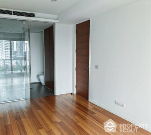 1-BR Condo at The River Condominium near BTS Saphan Taksin