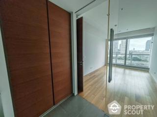 1-BR Condo at The River Condominium near BTS Saphan Taksin