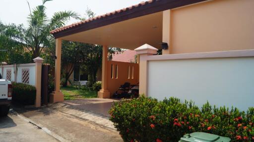 5 Bed House for Sale in Na Jomtien