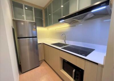 2 Bedrooms 2 Bathrooms Size 60sqm. Maru Ekkamai 2 for Rent 60,000 THB