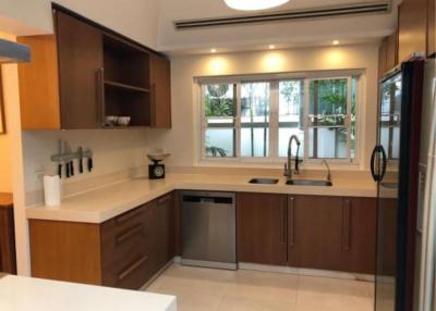 4 Bedrooms 4 Bathrooms Size 500sqm. Bang Chak BTS for Rent 130,000 THB