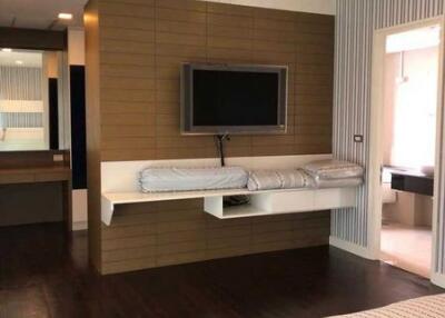 For Rent Bangkok Condo Nusasiri Grand Sukhumvit 42 BTS Ekkamai Khlong Toei