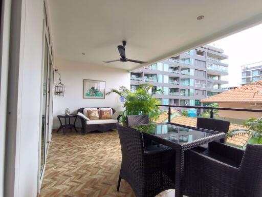 2 Bedrooms Condo in Siam Ocean View Pratumnak C010965