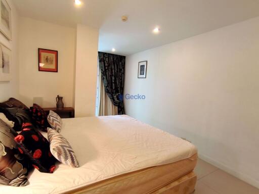 2 Bedrooms Condo in Siam Ocean View Pratumnak C010965