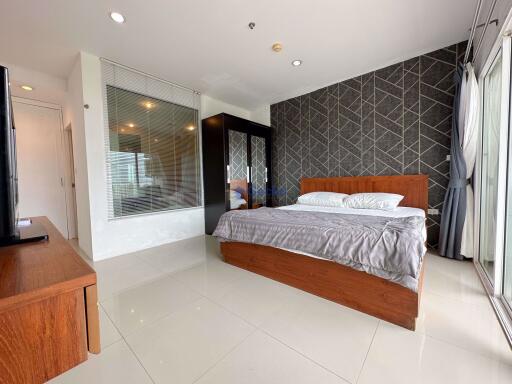 1 Bedroom Condo in AD Condo Hyatt Wongamat C010961