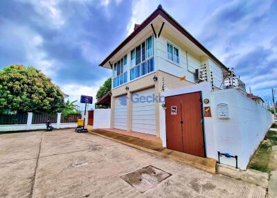 3 Bedrooms House in Tropical Village East Pattaya H009922