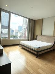 Pet Friendly For Rent 145sqm 2 Bed 2.5 Bath Condo The Park Chidlom close to BTS Chit Lom