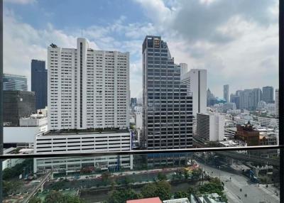 For Rent Studio Apartment Ashton Silom close to BTS Chong Nonsi