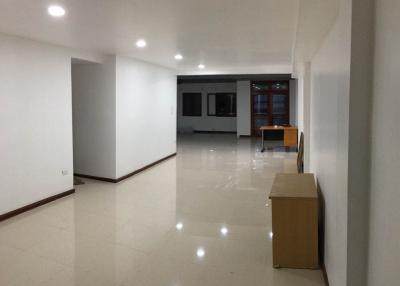 For Rent Bangkok Home Office Sukhumvit 63 BTS Ekkamai Watthana