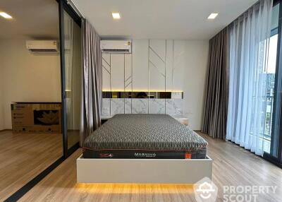 1-BR Condo at Xt Phayathai near BTS Phaya Thai