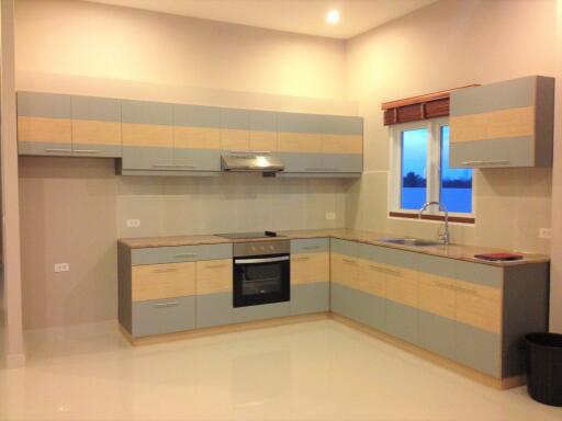 Panalee Banna Village House For Sale in Pattaya