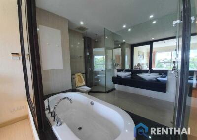 Experience Luxury Living in Pattaya at Ocean Portofino