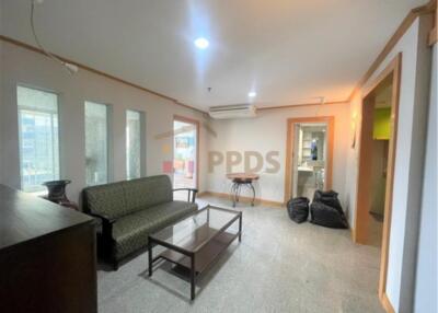 2 Bedrooms for sale at Asoke Place walking distance to BTS  and MRT Asoke