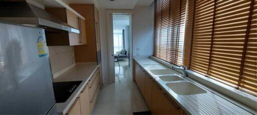 2 Bedrooms 3 Bathrooms Size 132sqm. Athenee Residence for Rent 90,000 THB