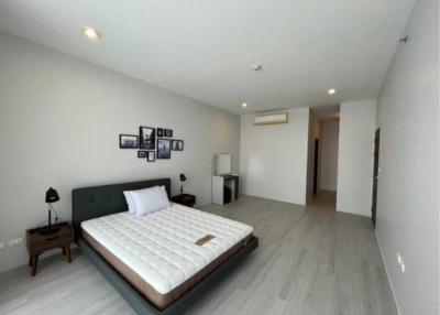 3 Bedrooms 2 Bathrooms Size 114sqm. Chewathai Ratchaprarop for Sale 12MB
