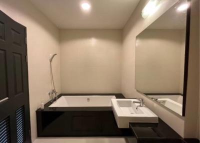 3 Bedrooms 2 Bathrooms Size 114sqm. Chewathai Ratchaprarop for Sale 12MB