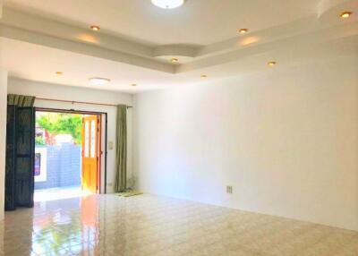 Pattaya Lagoon House For Sale