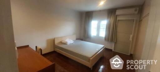 2-BR Apt. near BTS Phloen Chit