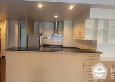 2-BR Apt. near BTS Phloen Chit