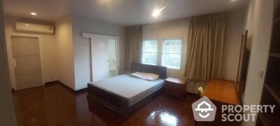 2-BR Apt. near BTS Phloen Chit